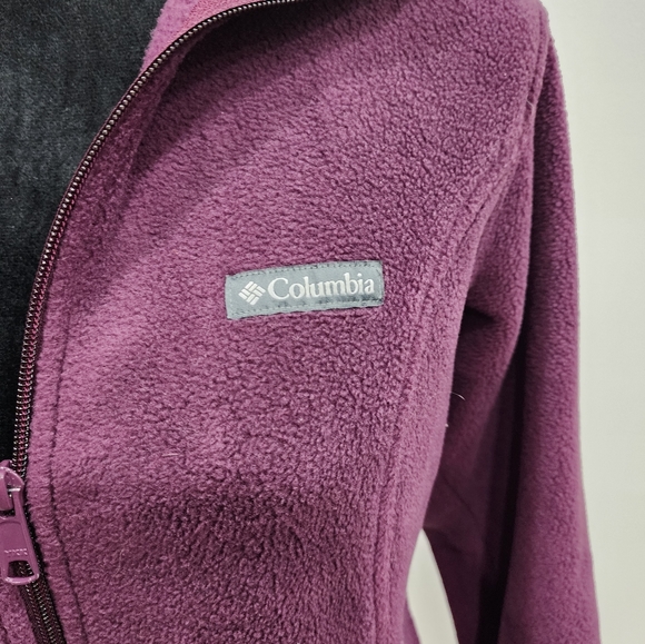 [COLUMBIA] womens size Medium, maroon long sleeve zip up jacket . - Picture 3 of 16